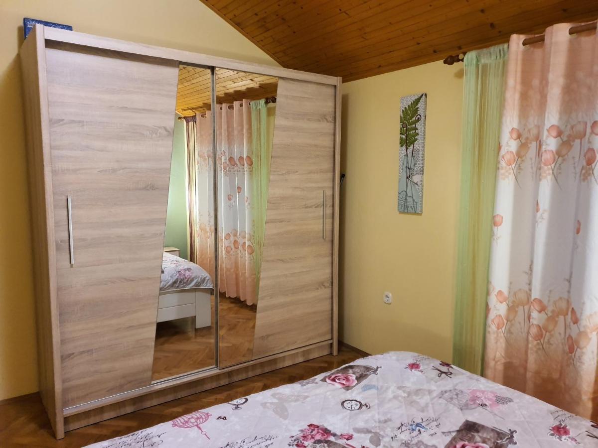 Diana Apartman เบรอเซส ภายนอก รูปภาพ