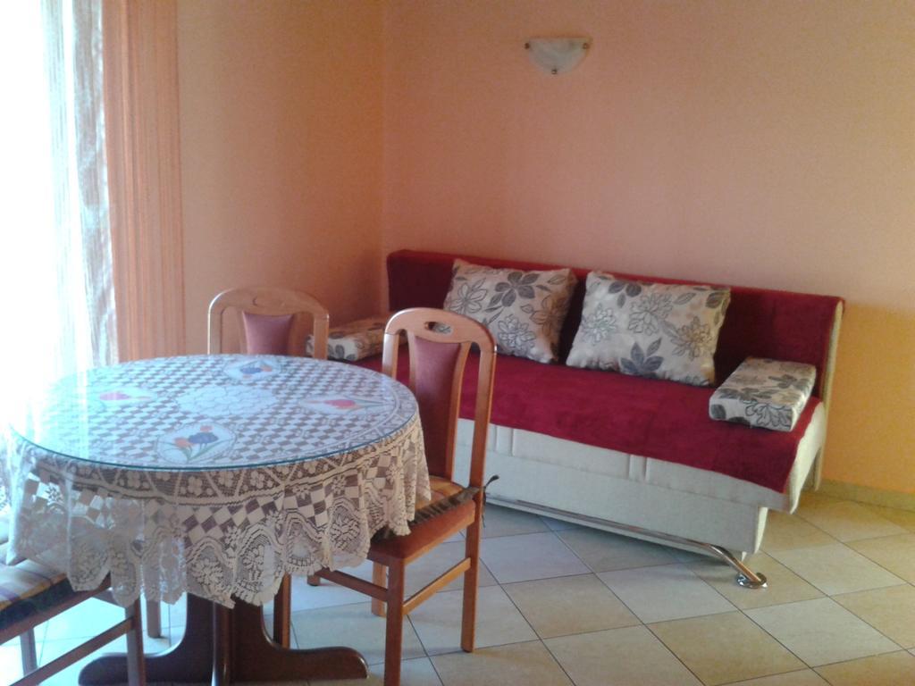 Diana Apartman เบรอเซส ภายนอก รูปภาพ